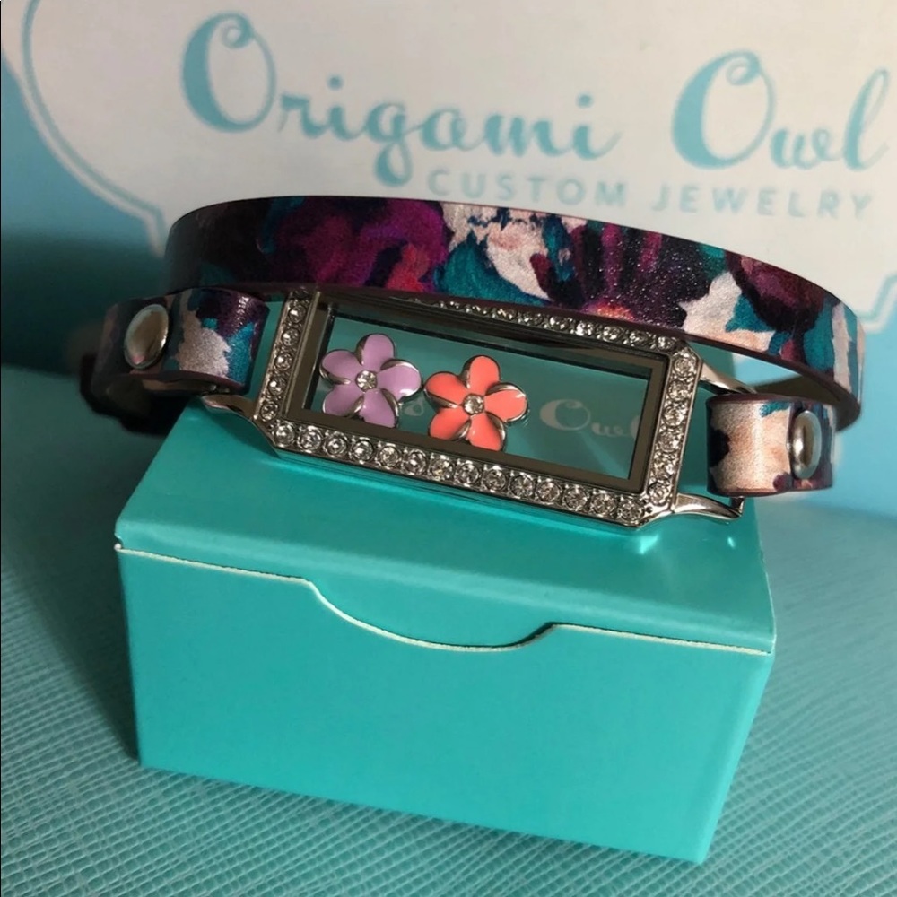 Midnight Floral Bracelet Set